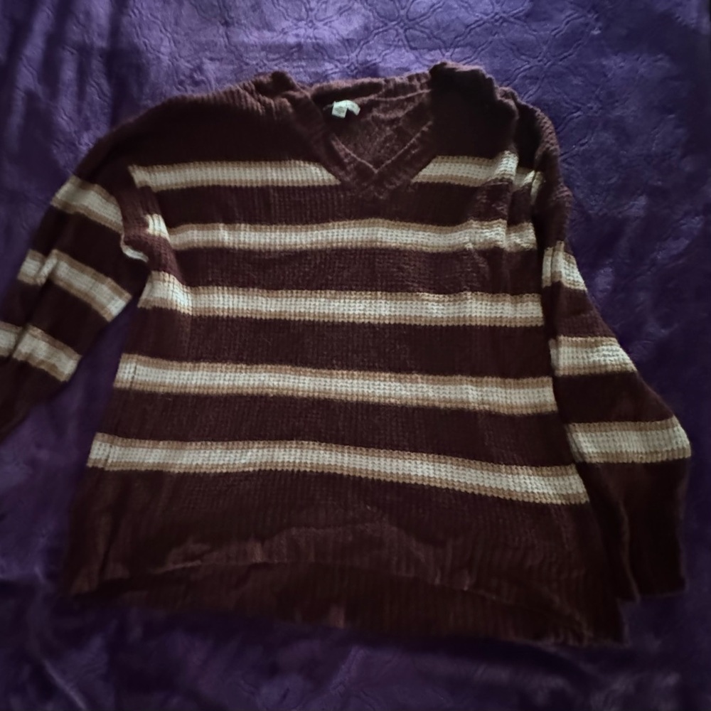 Women’s American Eagle sweater-L
